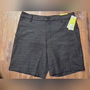 All In Motion Golf Shorts Men’s Size 32 Black Gray Striped 7” Inseam NWT